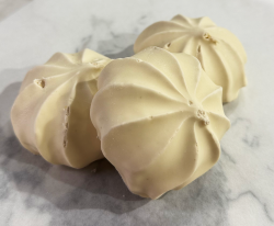 Зефир кофейный в белом шоколаде