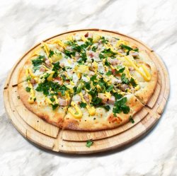 Пицца с курицей и ананасами 420г